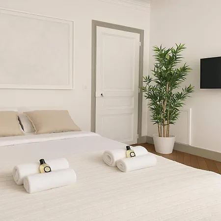 Apartament Arc De Triomphe - Premium With Lift For 6 Paryż