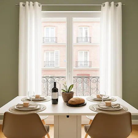 Apartament Arc De Triomphe - Premium With Lift For 6
