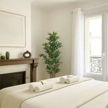 Appartement Arc De Triomphe - Premium With Lift For 6